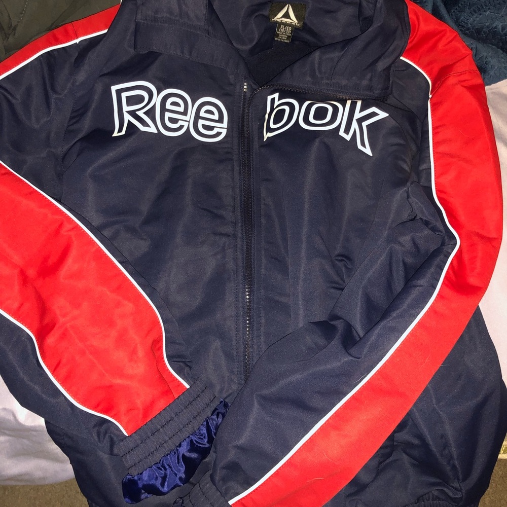VINTAGE REEBOK PUFFER JACKET